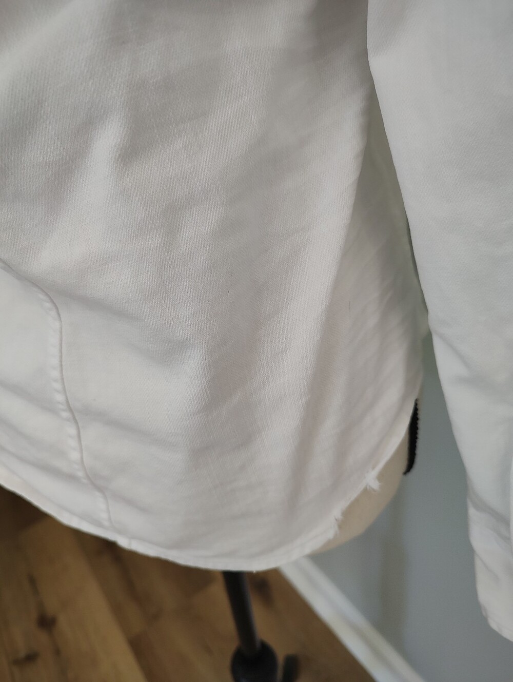 Frank & Eileen BARRY Distressed Button-Up Shirt White ALTERED - Picture 12 of 14